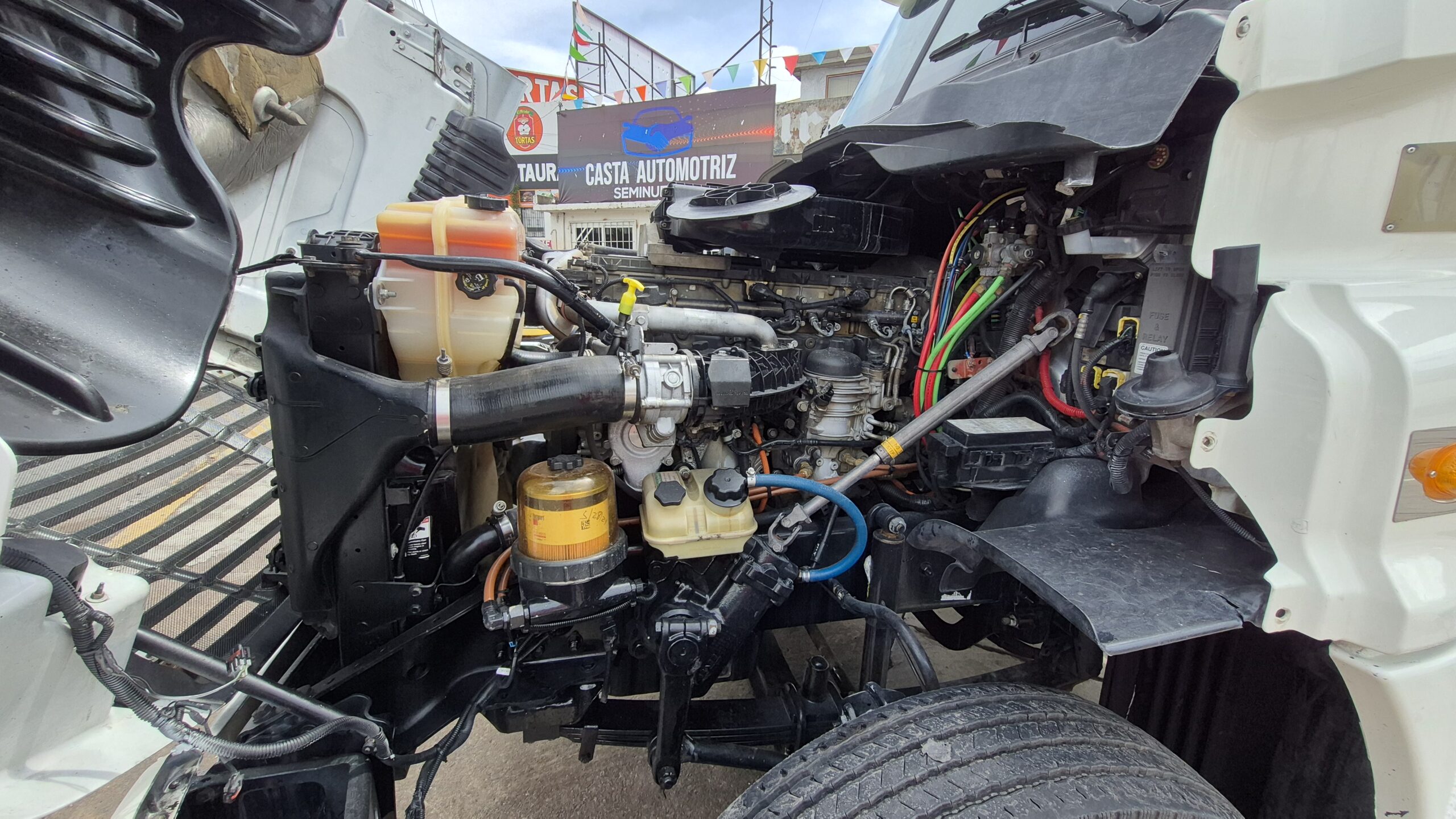 
								Cascadia Daycab Detroit 2016 full									