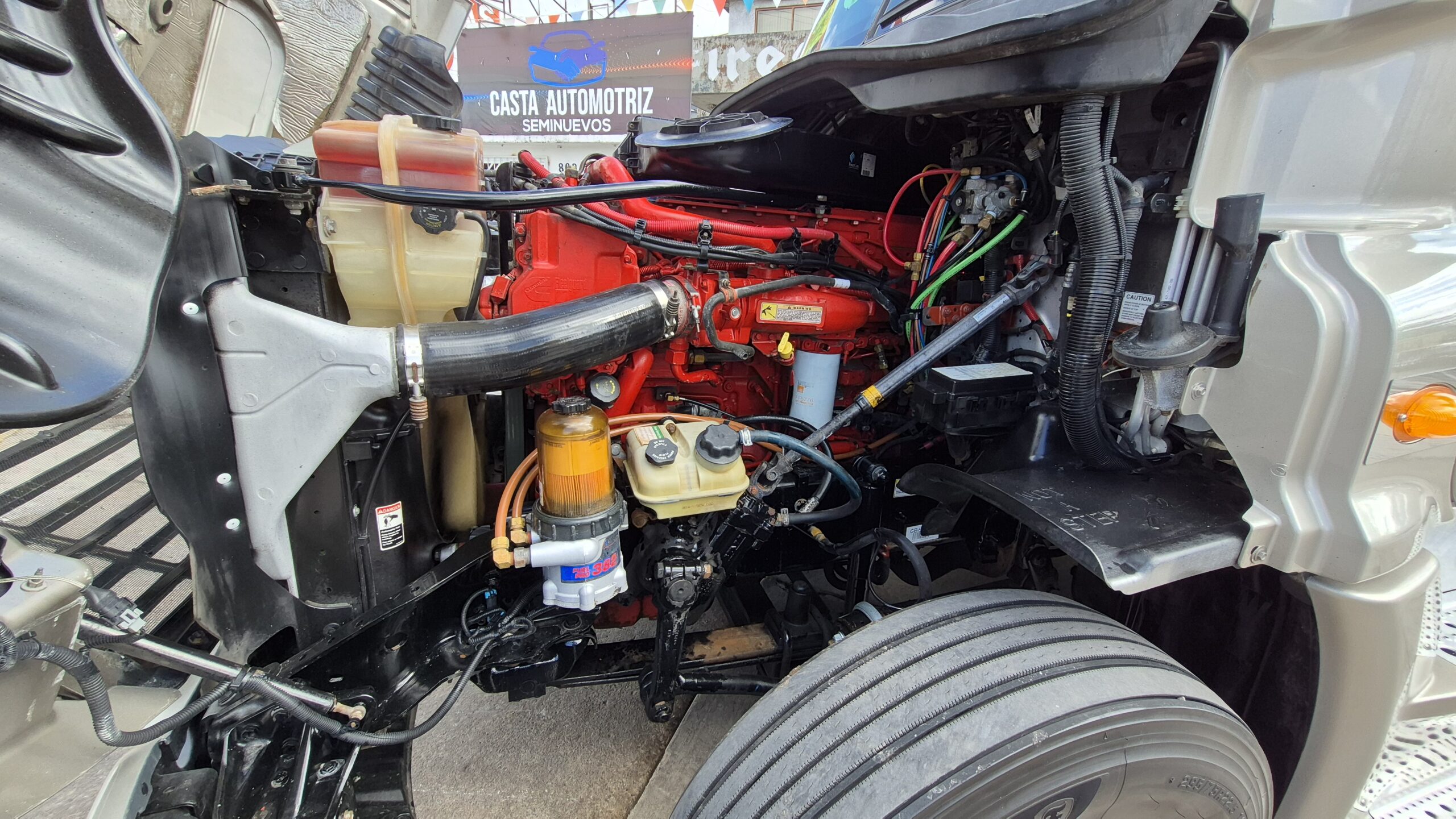 
								Cascadia Freightliner Cummins 2015 full									