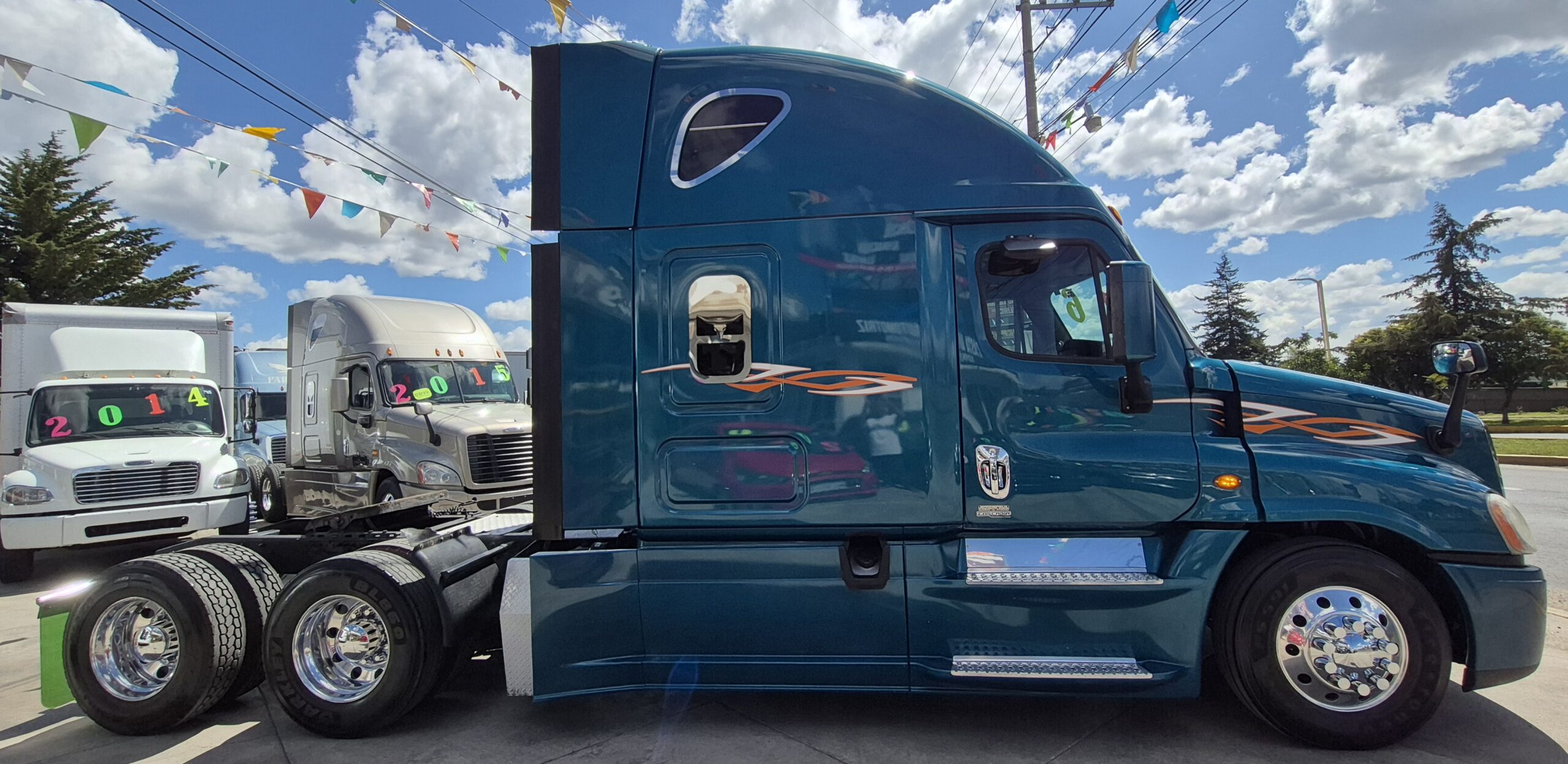 
								Cascadia Freightliner Vu 2016 full									