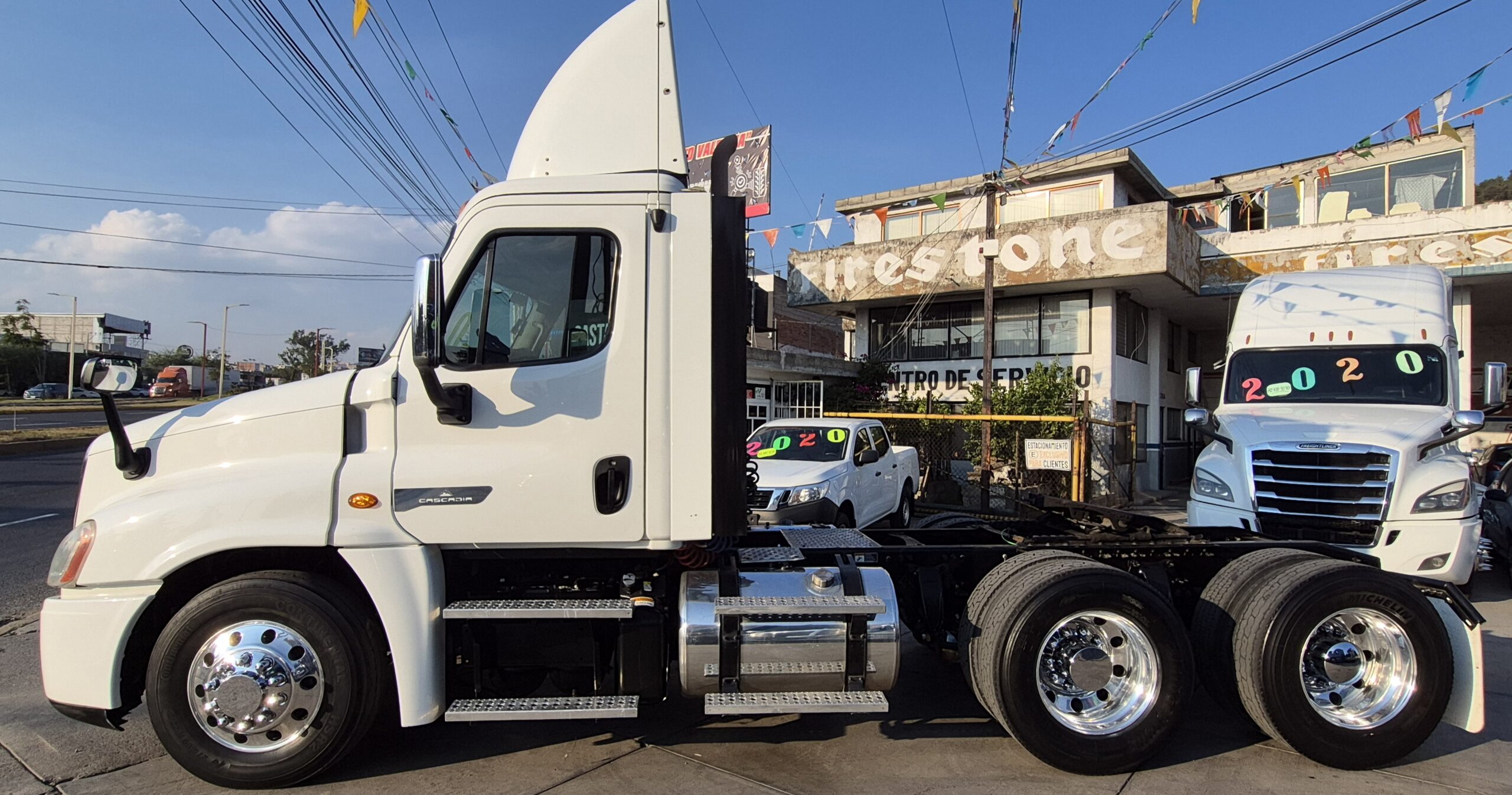 
								Cascadia Daycab Cummis 2016 full									