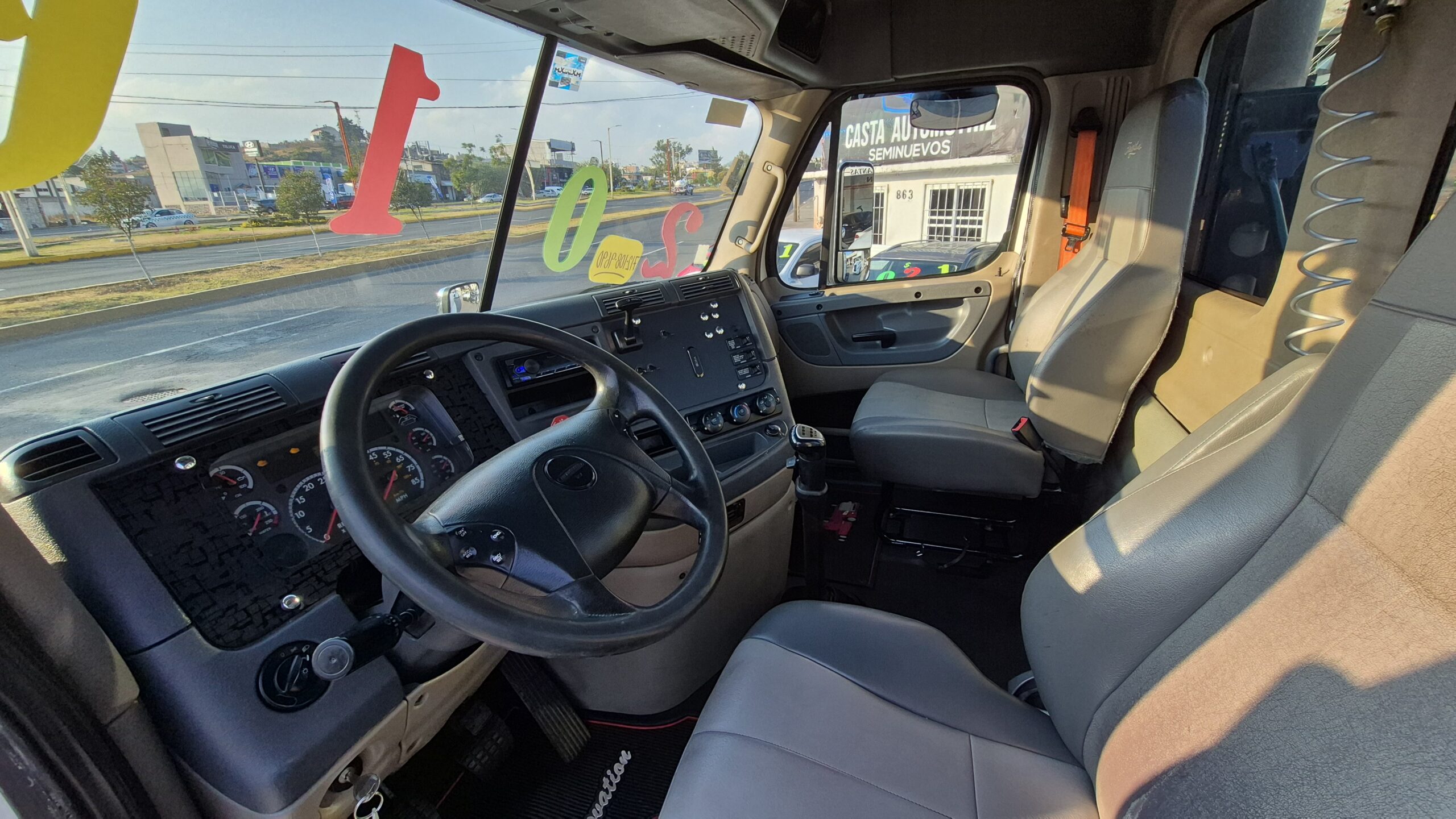 
								Cascadia Daycab Cummis 2016 full									