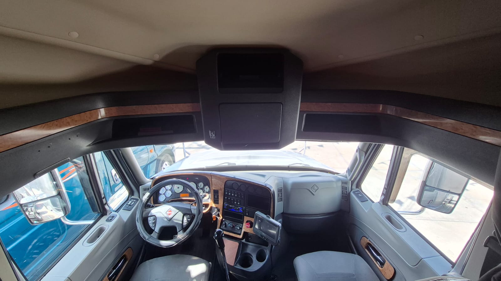 
								Prostar International Vu 18 Vel 2016 full									