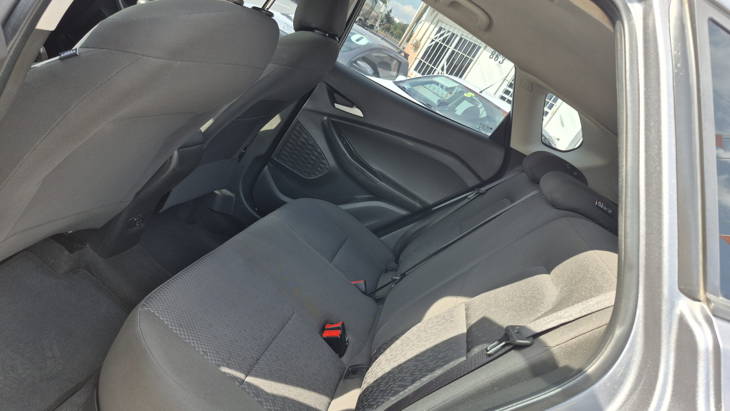 
								2021 Chevrolet Tracker Ls full									