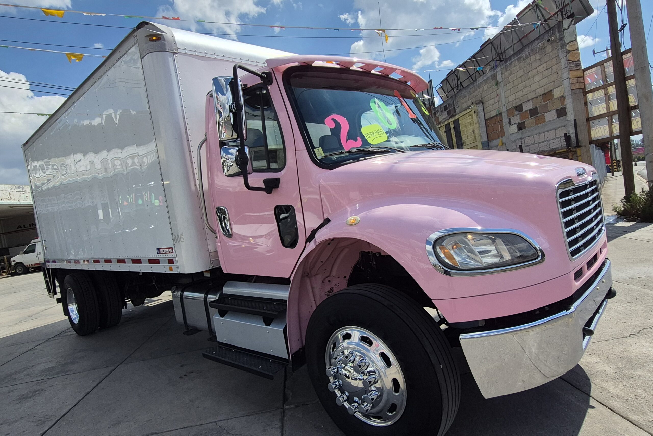
								2013 Freightliner M2 Rabon full									