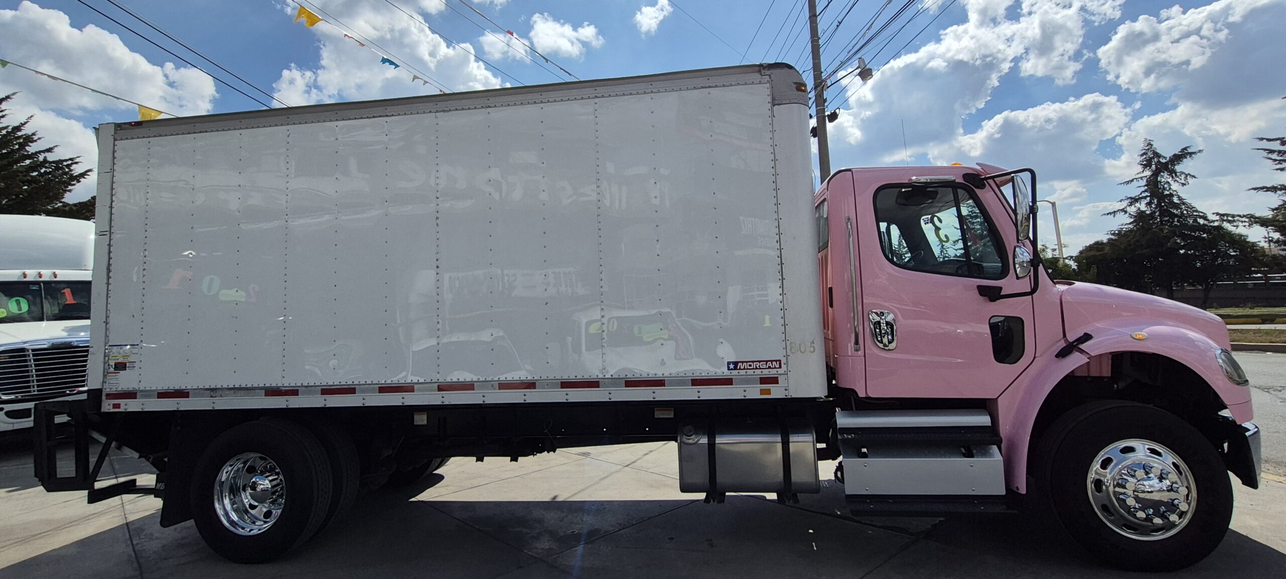 
								2013 Freightliner M2 Rabon full									