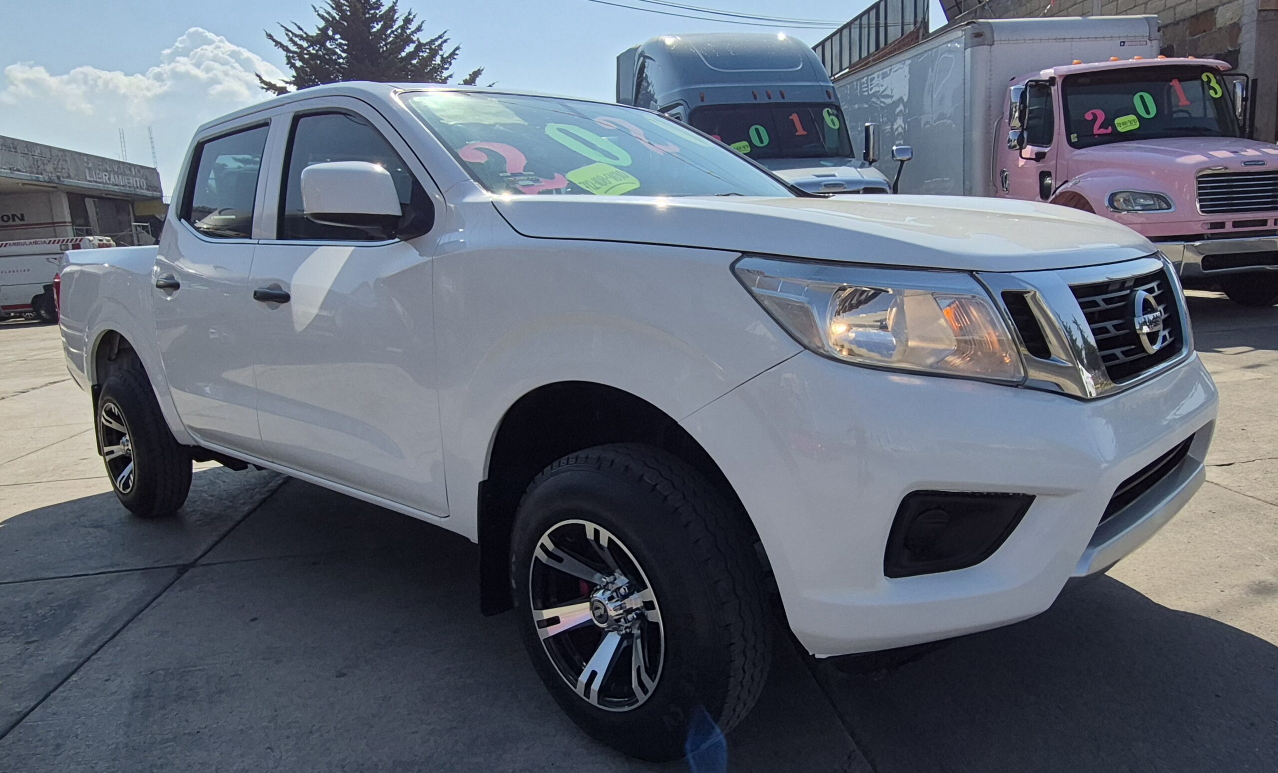 
								2020 Nissan Np300 Doble Cabina Se full									