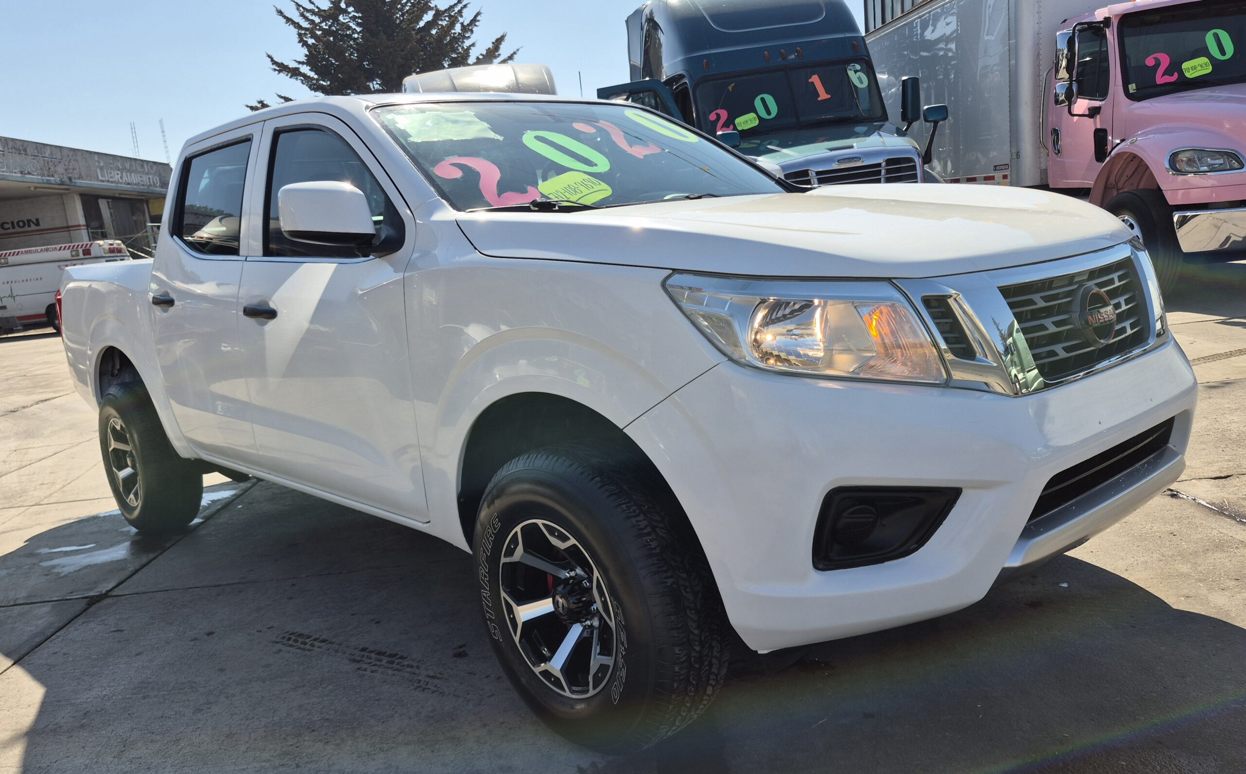 
								2020 Nissan Np300 Doble Cab Se full									