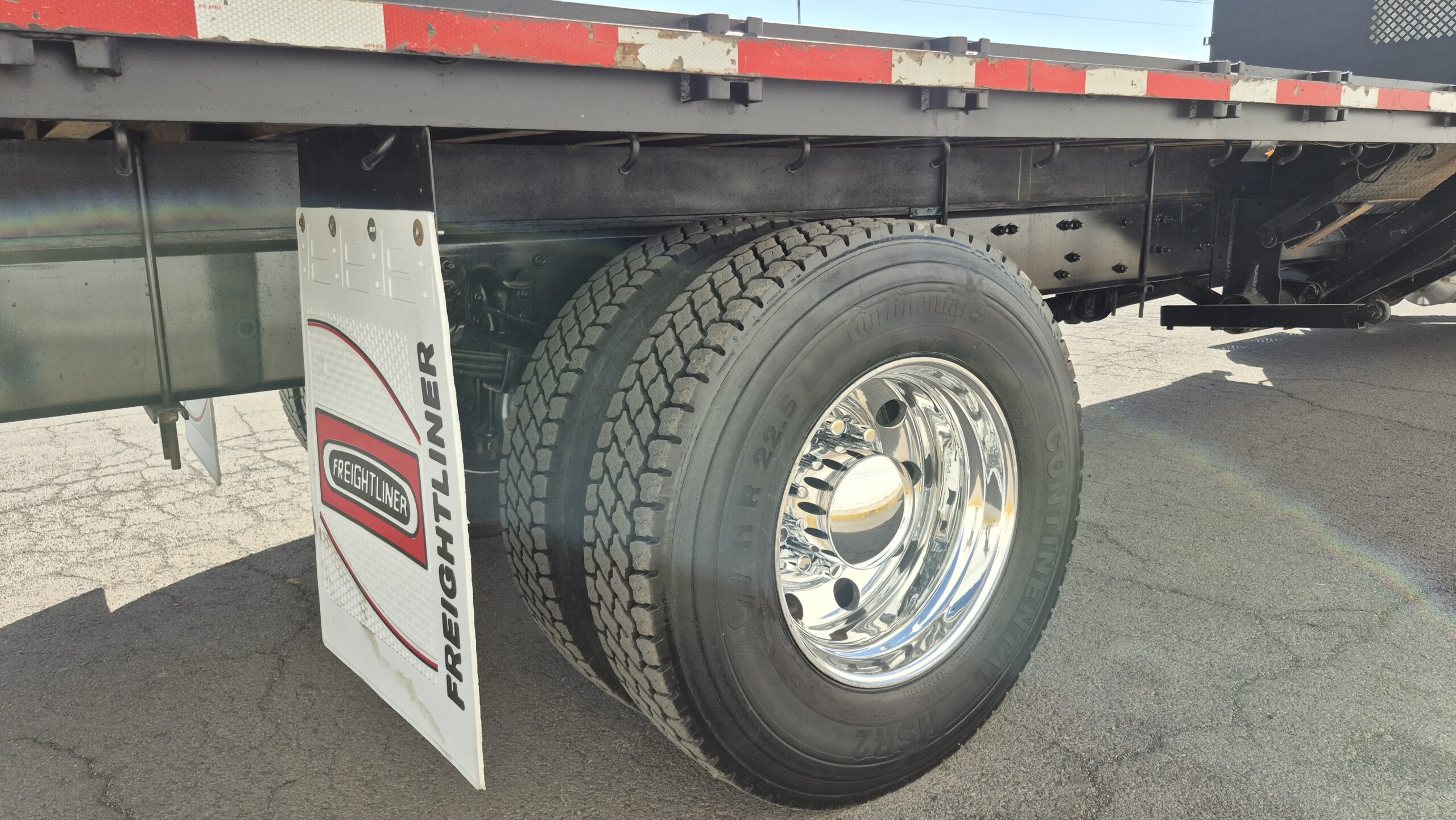 
								2018 Freightliner M2 Rabon con Plataforma full									