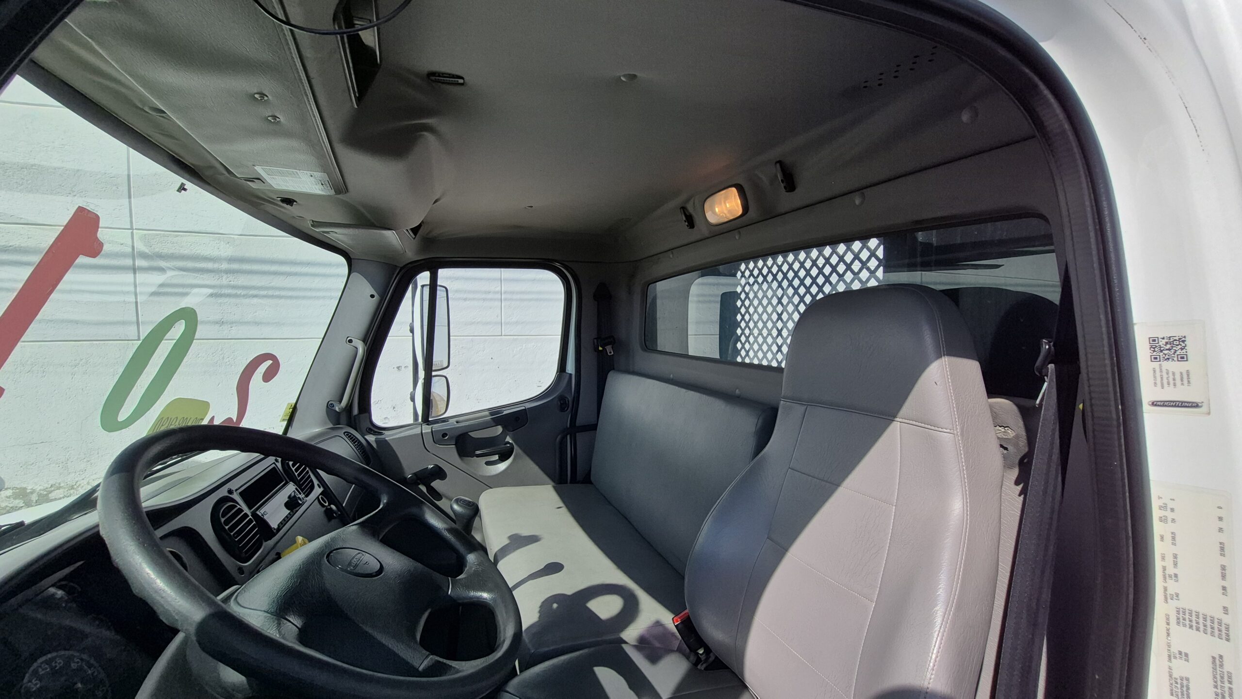 
								2018 Freightliner M2 Rabon con Plataforma full									