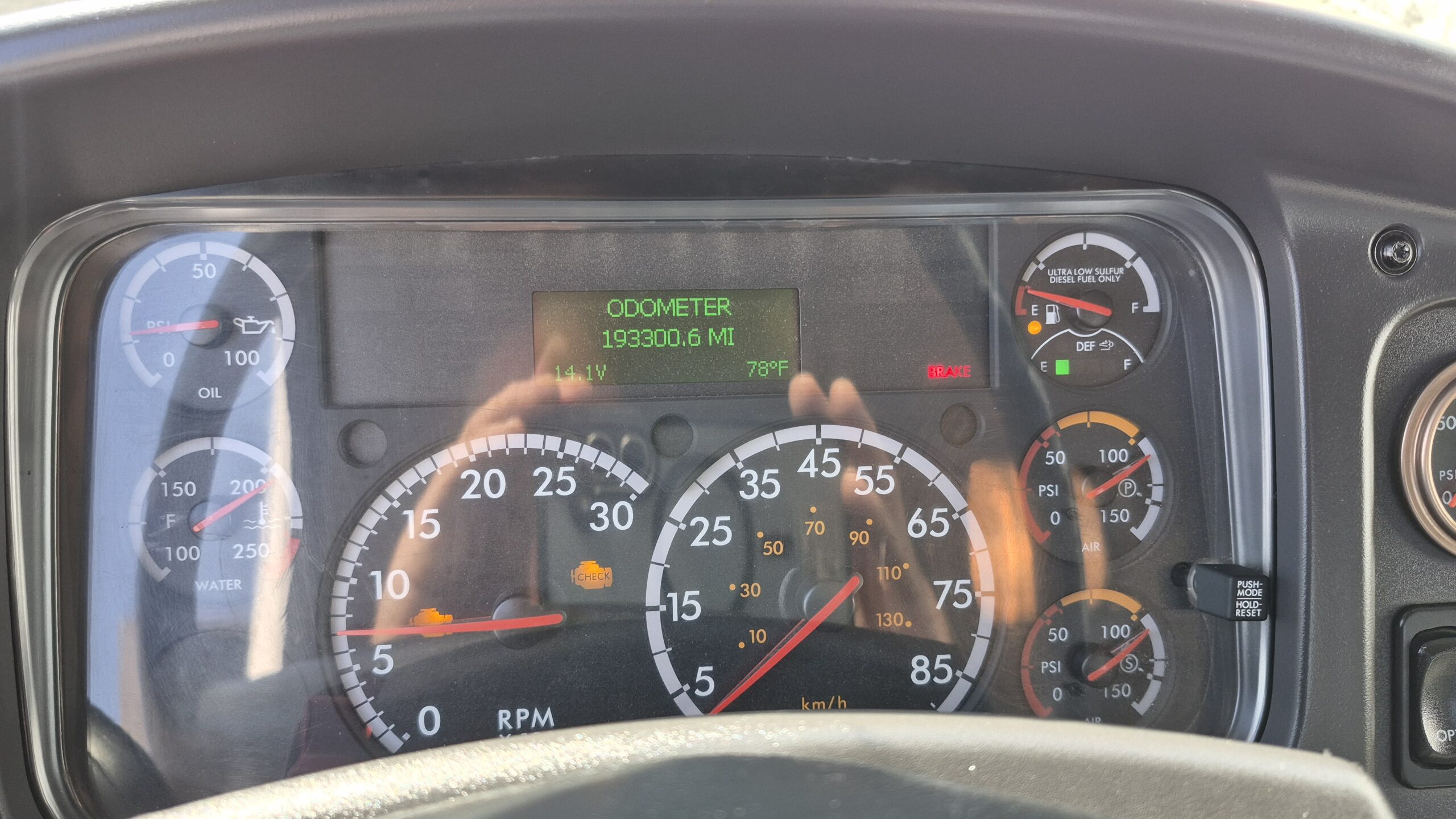 
								2018 Freightliner M2 Rabon con Plataforma full									