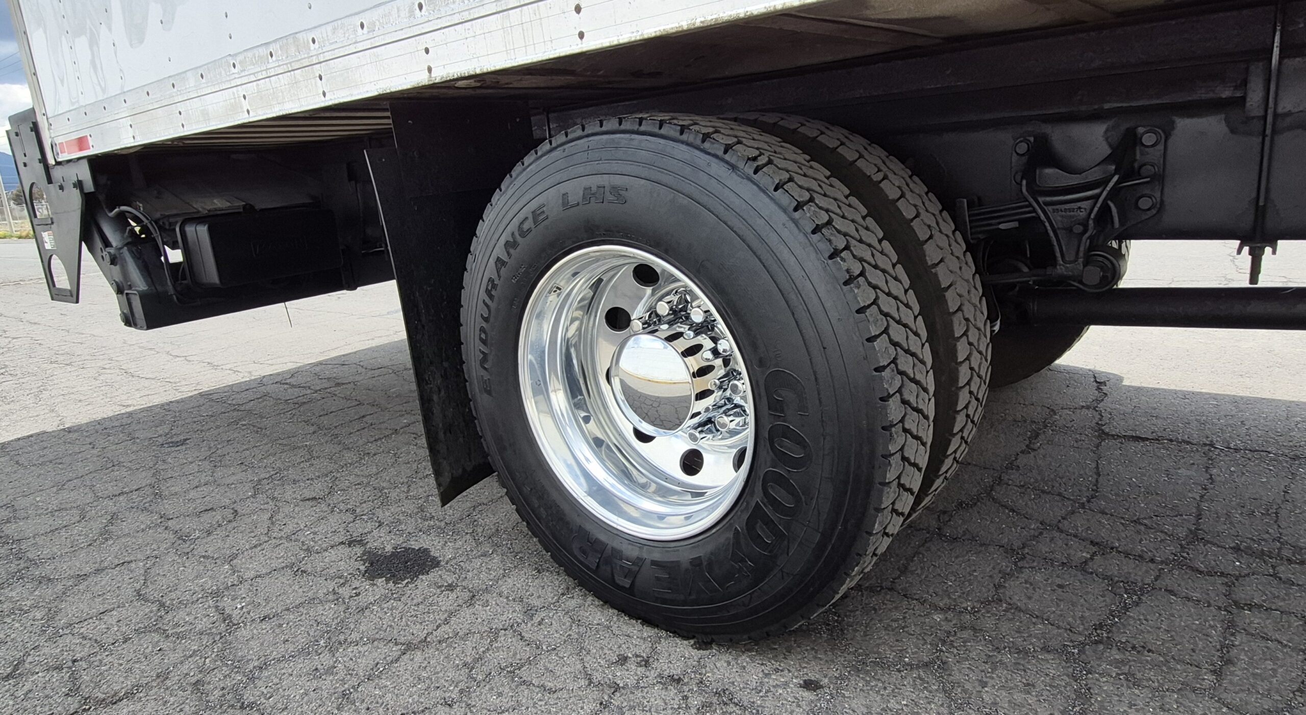 
								2018 International Durastar 4300 full									