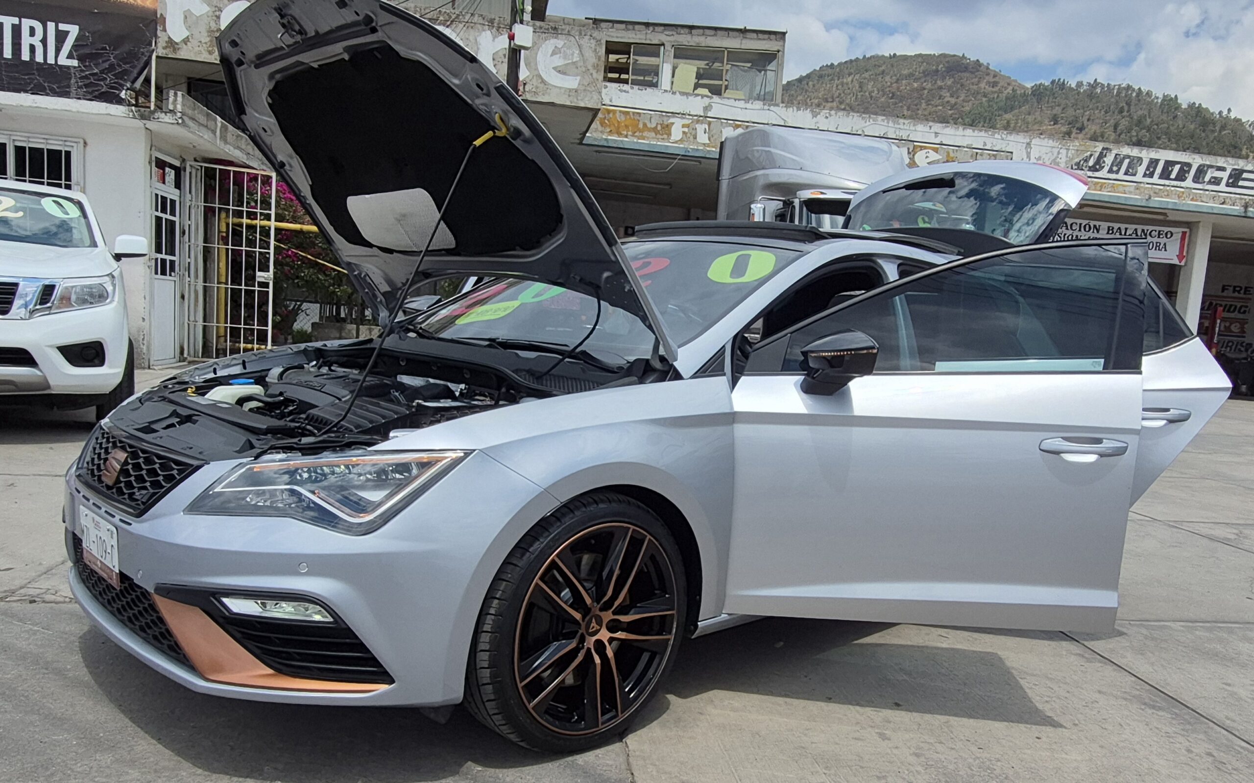 
								2020 Seat Leon Cupra 290Hp full									