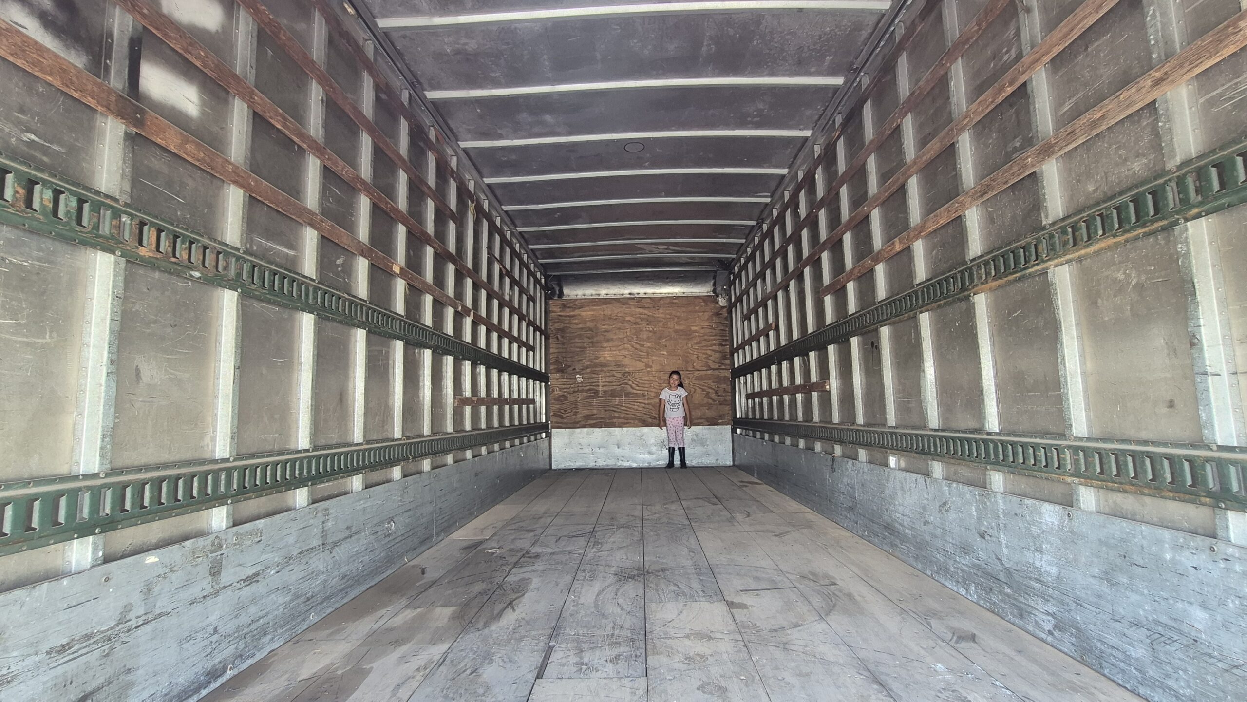 
								2013 Freightliner M2 Rabon Caja Seca full									