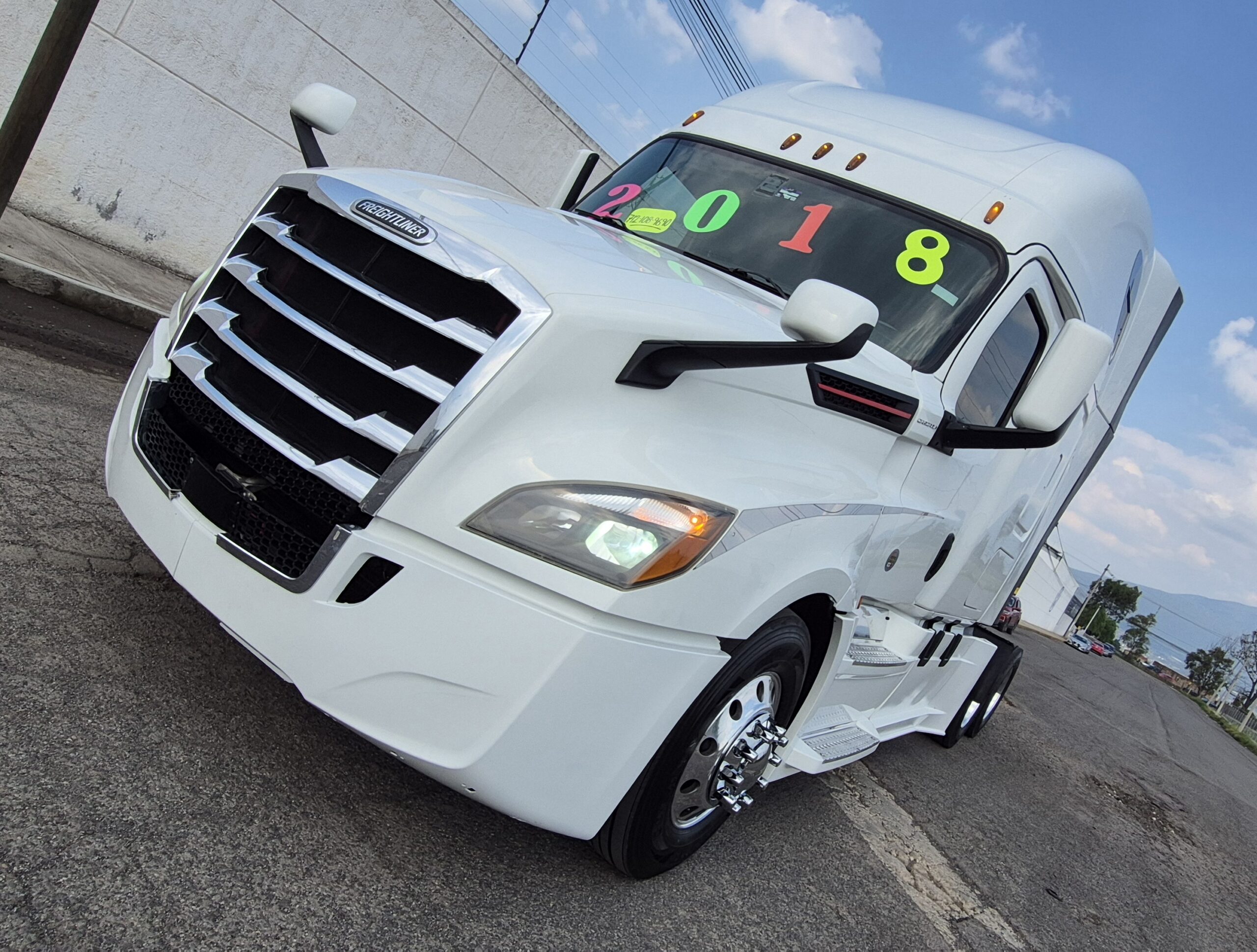 
								2018 Freightliner Cascadia Evolution full									