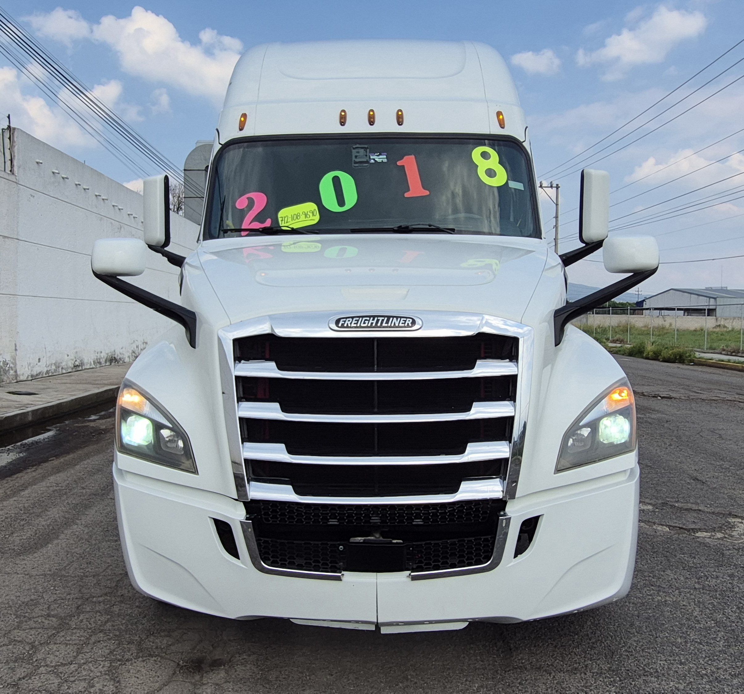 
								2018 Freightliner Cascadia Evolution full									
